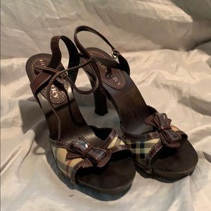 Worn once Burberry wood sandals